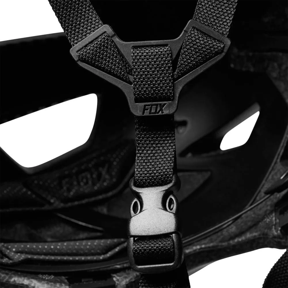 CASCO FOX MAINFRAME MIPS [BLK]